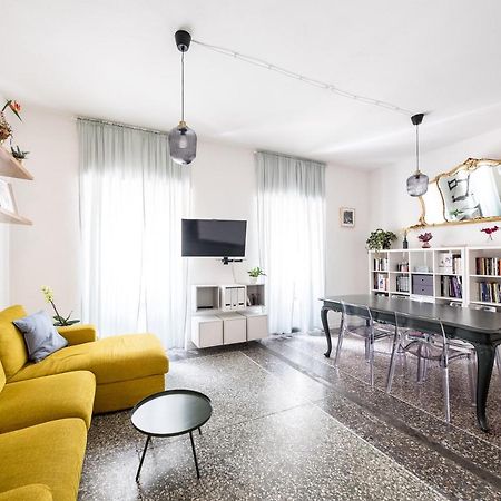 Apartament Domus Deiana Cagliari Zewnętrze zdjęcie