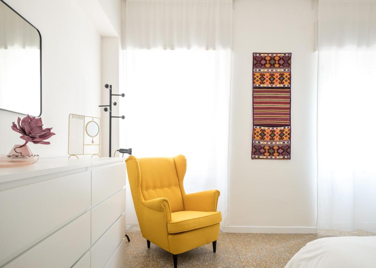 Apartament Domus Deiana Cagliari Zewnętrze zdjęcie