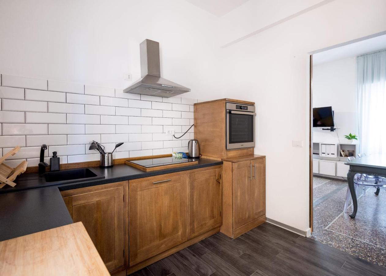 Apartament Domus Deiana Cagliari Zewnętrze zdjęcie